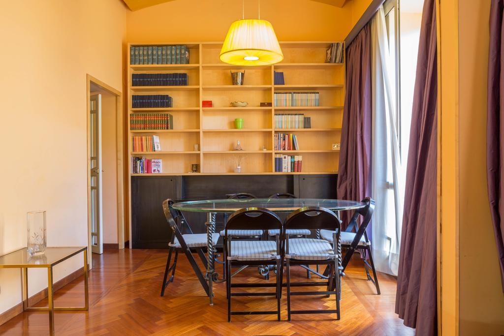 Friendly Domus Al Colosseo Рим Екстер'єр фото